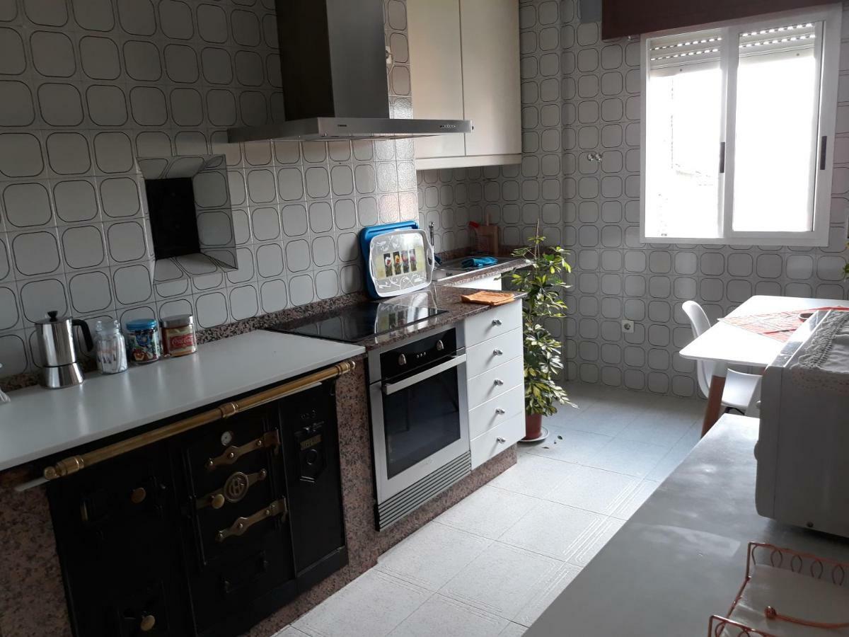 Вилла Casa Tia Lola Сантьяго-де-Компостела Экстерьер фото